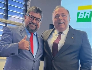 Prefeito do PT culpa Bolsonaro pelo sucesso da seleção argentina e recebe críticas e ironias nas redes sociais.