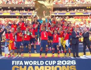 Chorou? Chorou. Espanha fica com a taça, deixa a Argentina pra trás e isola recorde histórico de invencibilidade