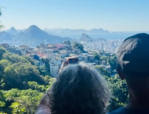 Trilha na Rocinha mostra Mata Atlântica e recuperação florestal no Rio