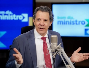 Haddad apresenta plano para São Paulo com ênfase em ensino técnico, IA na segurança e transição energética