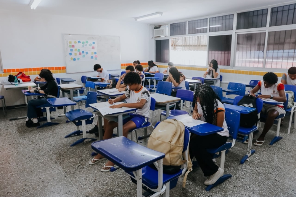 Educação de Niterói registra melhor rendimento escolar da história da cidade, com recorde de aprovação e menores índices de reprovação e abandono