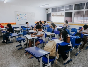 Educação de Niterói registra melhor rendimento escolar da história da cidade, com recorde de aprovação e menores índices de reprovação e abandono