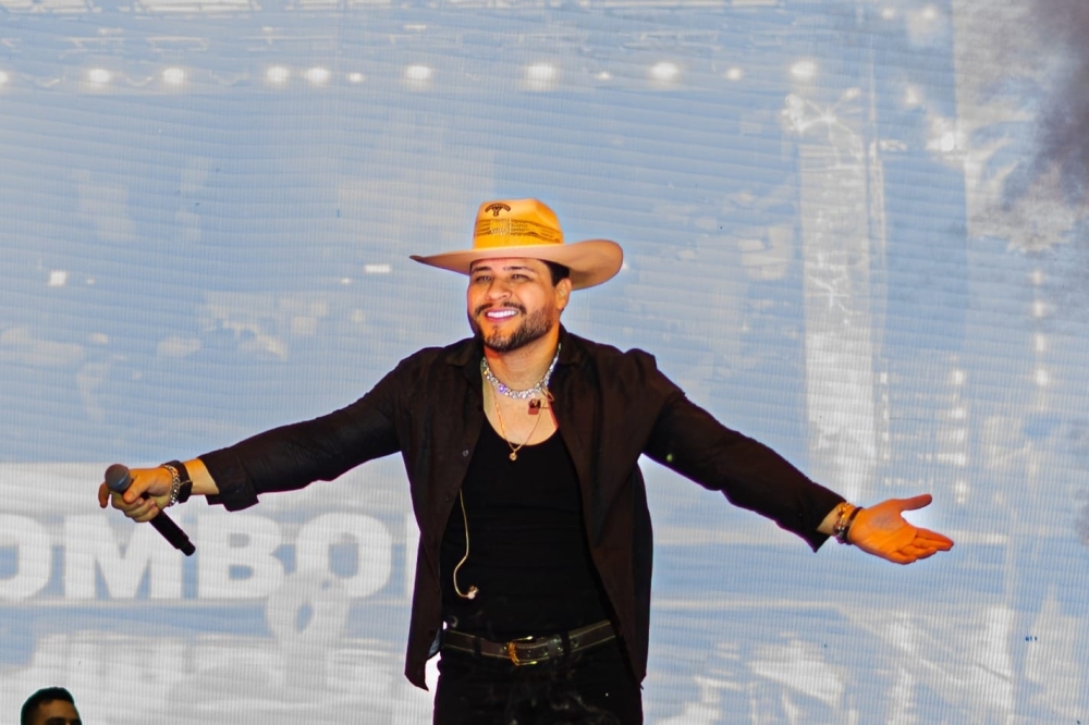 Ícaro Moraes emociona público na Expo Cordeiro e recebe pedidos por novos shows na Região Serrana 
