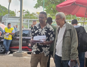 Hertz Dias, pré-candidato à presidência da República do PSTU, participa da assembleia dos servidores da UERJ