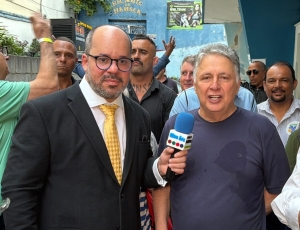 Garotinho é oficializado candidato e promete enfrentar 'sistema' que protege corruptos