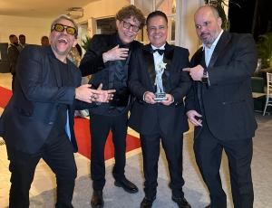 Do rádio ao império da comunicação: Oscar Müller, o jornalista que transformou uma revista em plataforma de negócios, recebe homenagem no Troféu Tô na Fama