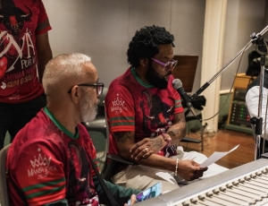Xande de Pilares, Karinah Gustavo Clarão, Gilson Bernini, Beto Savanna e Felipe Mussili estreiam neste sábado (1), nas eliminatórias de samba-enredo da Mangueira 2027