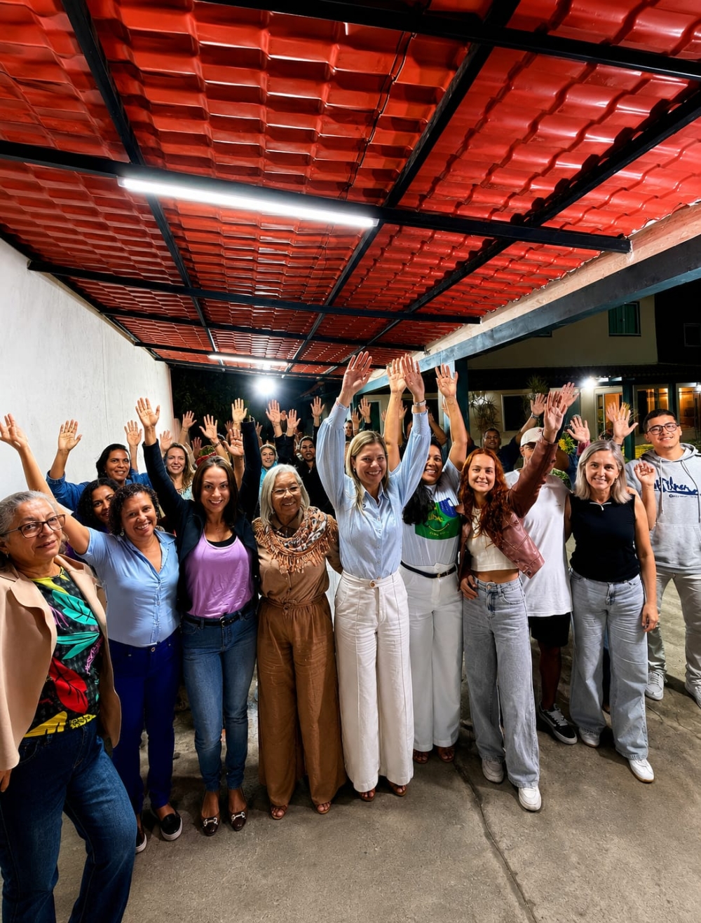 Luciana Polati participa de roda de conversa com mulheres em Cabo Frio, defende renovação da política e afirma: 'O Rio precisa de profissionais na política'