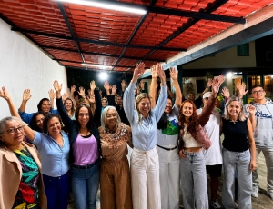 Luciana Polati participa de roda de conversa com mulheres em Cabo Frio, defende renovação da política e afirma: 'O Rio precisa de profissionais na política'