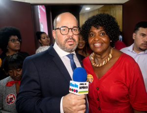 Benedita da Silva lidera corrida ao Senado e promete 'maior bancada do estado' na convenção do PT