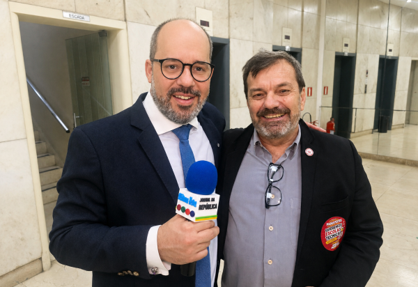 Escola técnica, restaurante popular e ônibus gratuito: as bandeiras de Panayotis do Lula para a Costa Verde