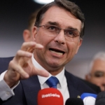 Republicanos diz a Flávio Bolsonaro que partido não quer aliança e ficará neutro na eleição