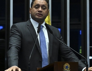 Ex-assessor de senador Weverton é alvo de operação sobre lavagem de dinheiro em Brasília