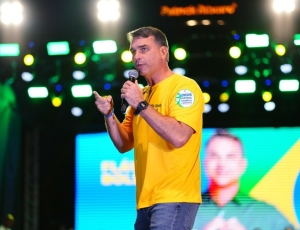 Flávio define candidato a vice; anúncio acontecerá em Brasília