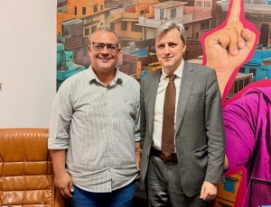 CÔNSUL-GERAL DA RÚSSIA NO RIO DE JANEIRO VISITA A MANGUEIRA