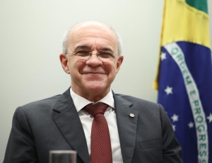 Bandeira de Mello anuncia candidatura à reeleição para deputado federal