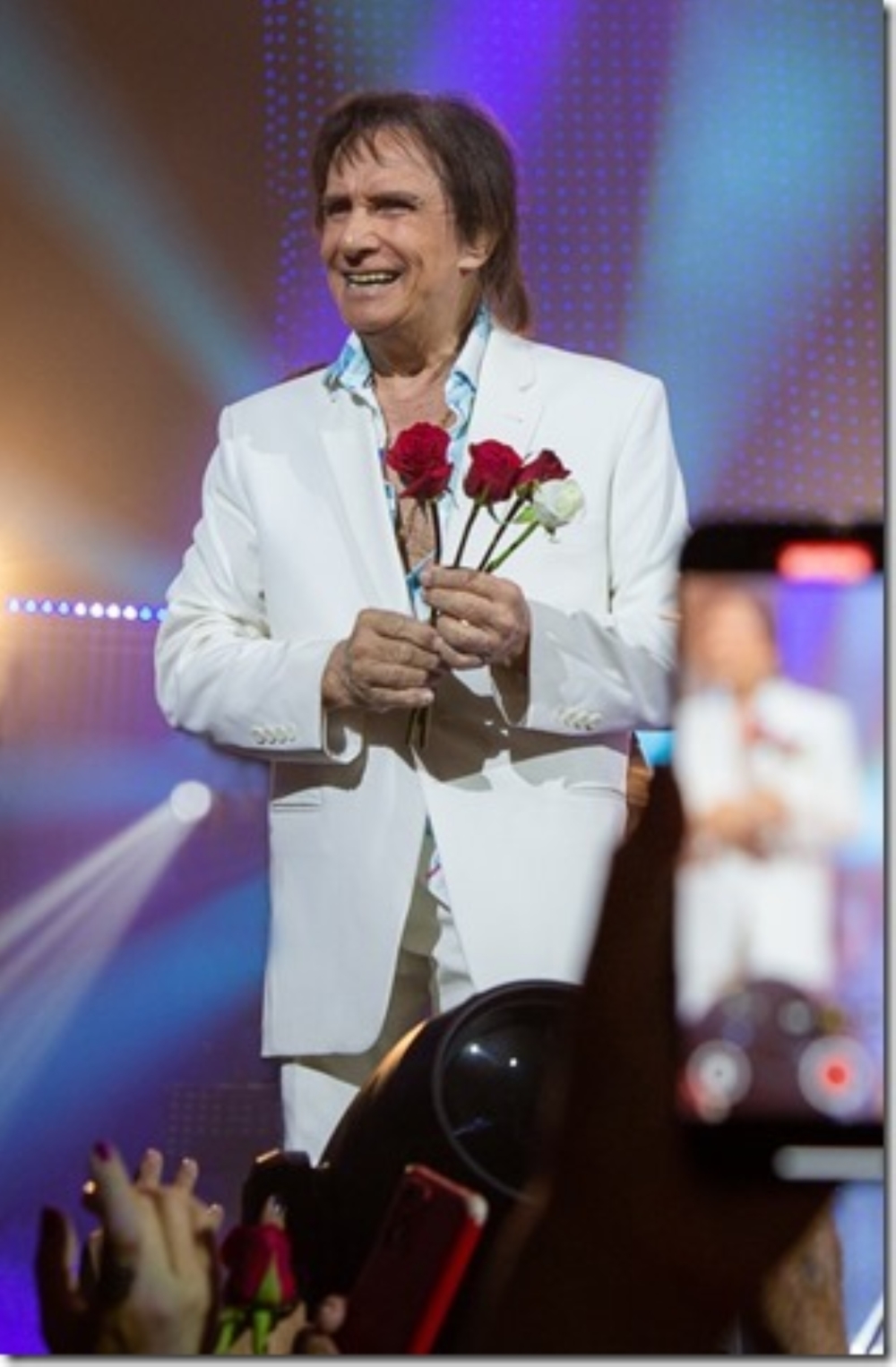 Roberto Carlos no Qualistage  Show de 15 de agosto esgotado  e apresentação extra é confirmada para 16 de agosto