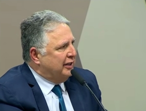 Membro do PCC e Coligação de Paes pedem impugnação de Garotinho. Decisão cabe à Justiça Eleitoral