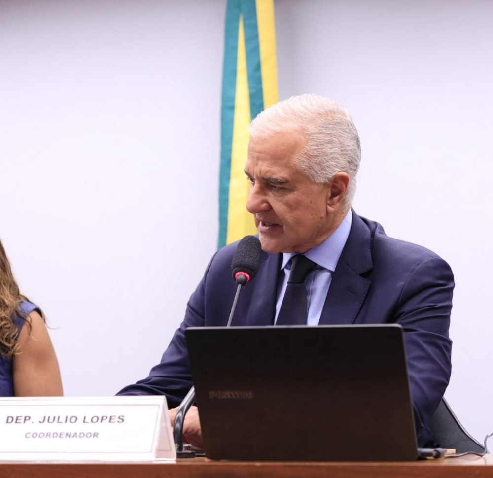 Deputado Julio Lopes se reúne com presidente da Petrobras para debater aumento de mais de 100% no QAV