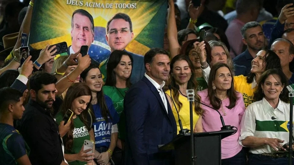 Flávio fez só 3 propostas de lei sobre segurança da mulher em 24 anos de política. Nenhuma delas chegou a ser aprovada mas promete resolver o problema