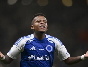 Cruzeiro vira sobre Fla no último lance, e Palmeiras abre vantagem