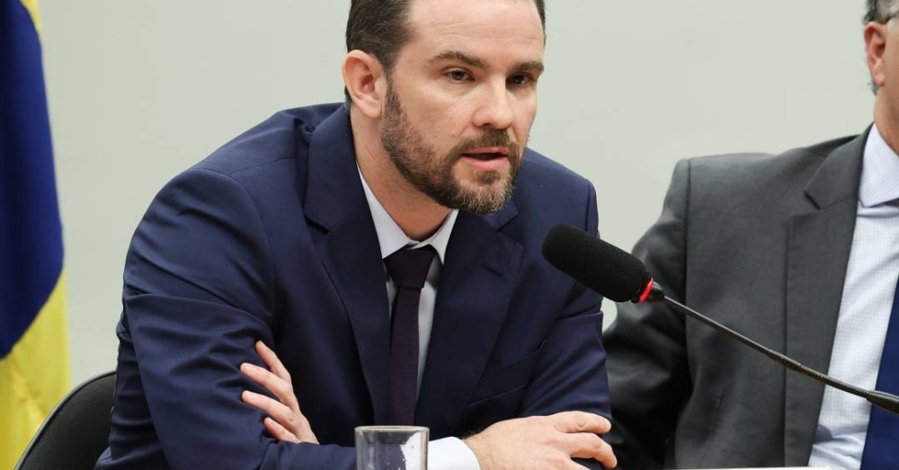 Fazenda prevê desoneração de até R$ 14 bilhões ligada ao fim da escala 6×1