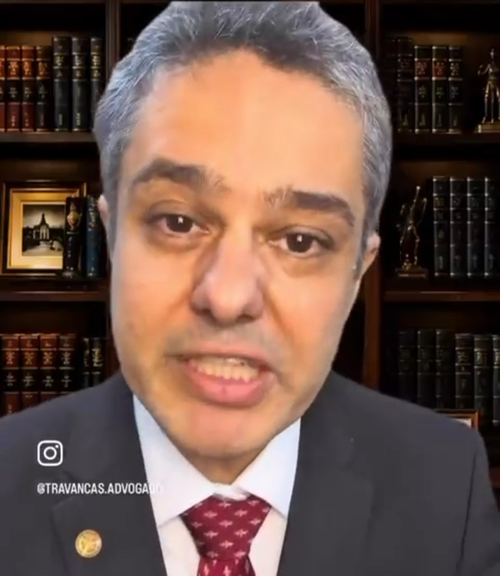 APÓS TRAVANCAS DEIXAR A DEFESA, GAROTINHO DESPENCA NAS PESQUISAS