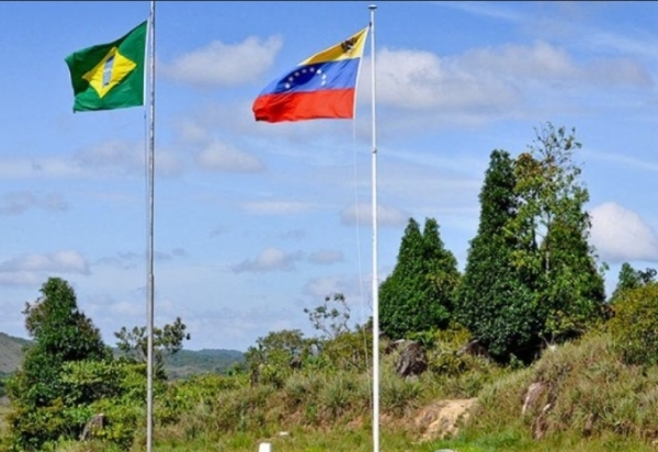 Grupos armados colombianos podem fugir para o Brasil