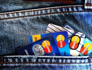 Qual compensa mais na hora de usar o cartão de crédito?