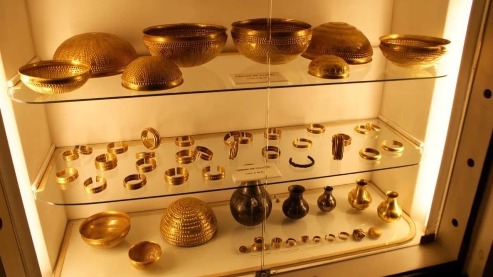 3 mil anos em 4 minutos: ladrões invadem museu e roubam tesouro