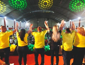 Sem Douglas Ruas, Fernanda Louback vai a Maricá e lembra implicância de ex-prefeito do Rio