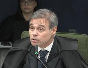 Vaza Mendonça: mensagens e áudios inéditos revelam encontro secreto de Vorcaro e André Mendonça