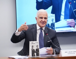 Após meses de trabalho, apuração, investigação e audiências públicas, Julio Lopes aprovou a criação da Agência Anti-Máfia