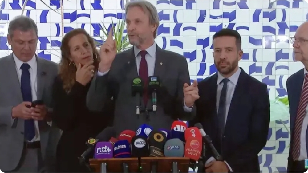Deputados pedem ao STF fim do sigilo do caso Dark Horse e apuração sobre possível suspeição de Mendonça