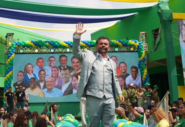 Eleições 2026: Jacaré reúne cerca de 5 mil pessoas em lançamento de campanha