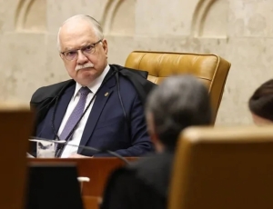 Governo pede a Fachin suspensão da decisão que afastou diretor-geral da PF