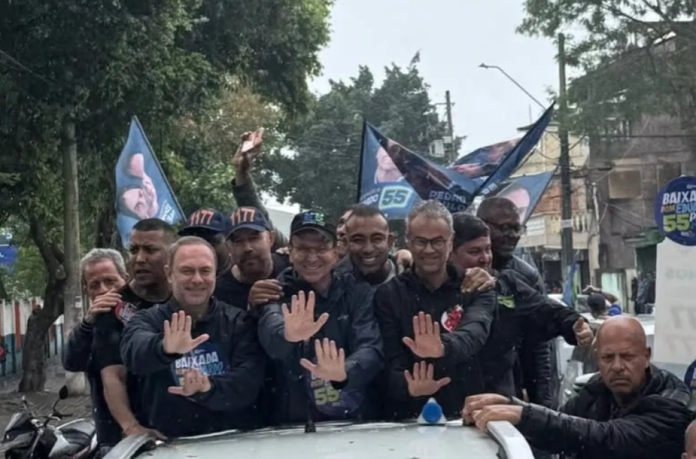 Nova Iguaçu: carreata de Eduardo Paes debaixo de chuva, a furada do dia