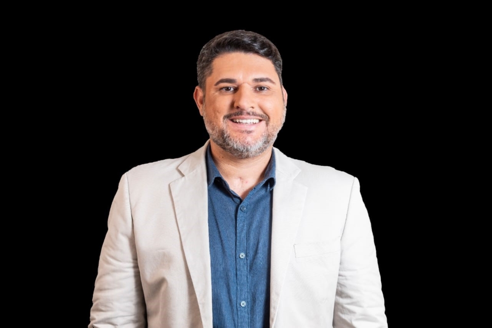 ERIVELTON LOPES: DA REALIDADE DOS BAIRROS DE SÃO GONÇALO À FORMAÇÃO ACADÊMICA PELA UNIVERSIDADE FEDERAL FLUMINENSE