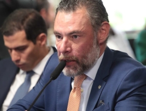 “Paga o plano e acaba no SUS”: Marangoni denuncia um sistema perigoso, mas com coragem segue na defesa de milhões de brasileiros