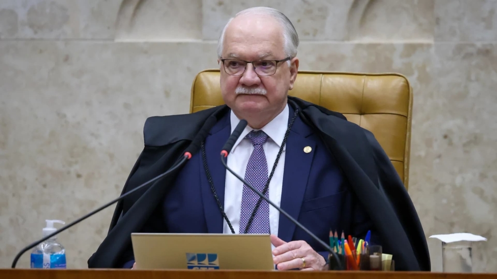 Ex-ministros e sociedade civil divulgam carta em apoio a Fachin 