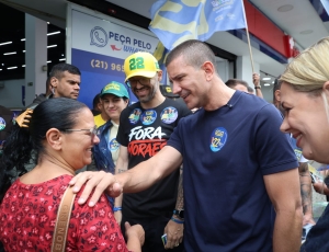 Ao lado de Douglas Ruas, deputado Alexandre Knoploch lança sua candidatura à reeleição no Monte Sinai, Tijuca