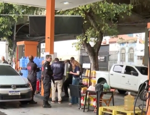 Sete postos de gasolina são fechados no Rio por fraudes; operação aponta quase dois mil estabelecimentos irregulares no setor de combustíveis