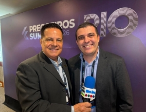 Saúde de Araruama aposta em capacitação: Secretário Mário Jorge Espinhara leva equipe completa ao Pregoeiros Summit 2026 no Rio