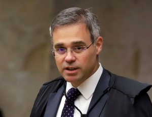 Mendonça rejeita ação contra reajuste do Bolsa Família