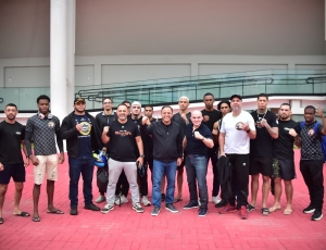 Prefeito Rodrigo Neves e Wallid Ismail celebram chegada do Jungle Fight 155 a Niterói