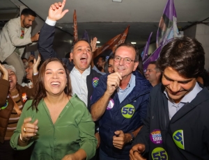 Plenária de Fernanda Neves reúne mais de 10 mil pessoas em Niterói