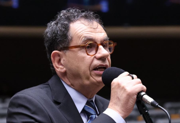 Reimont apresenta projeto para ampliar medidas protetivas da Lei Maria da Penha