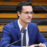 Justiça bloqueia até R$ 5 milhões de André Moura e outros investigados por fraude em contrato no Rio