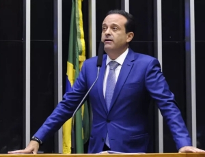 Justiça bloqueia até R$ 5 milhões de André Moura e outros investigados por fraude em contrato no Rio