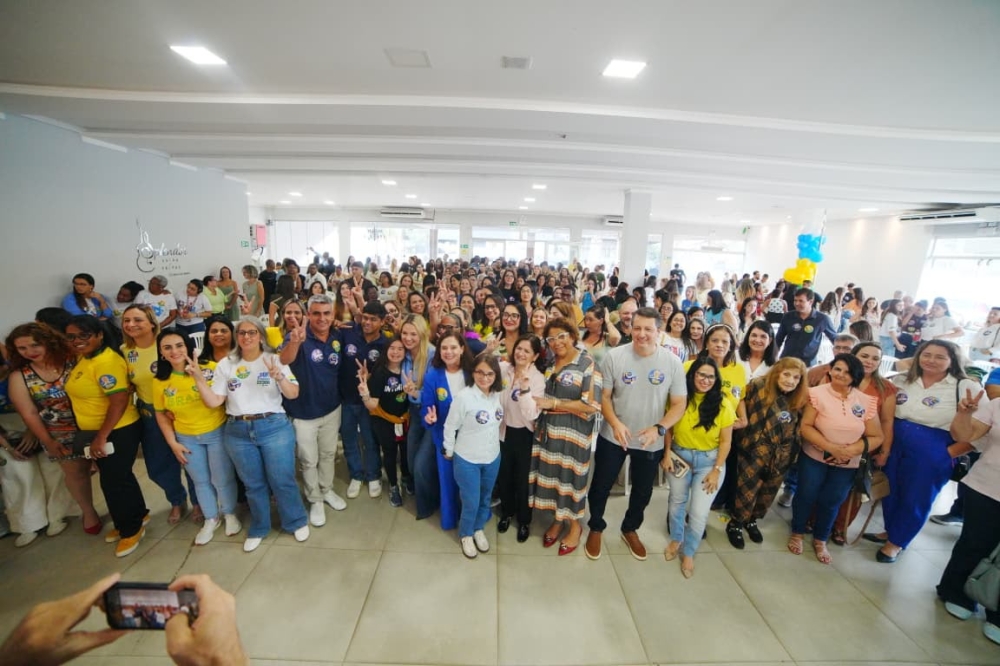 Vice na chapa de Douglas Ruas ao Governo do Estado, Fernanda Louback vai a Itaperuna e defende moradias assistidas aos pais atípicos e reinserção no mercado de trabalho para mulheres agredidas
